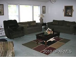 3rd image of 303 River Hill Dr