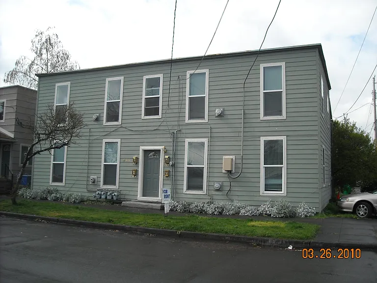 235 NE 76th Ave #2 — Photo 2
