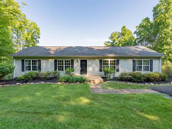 130 Blueberry Ln, Galax, VA 24333