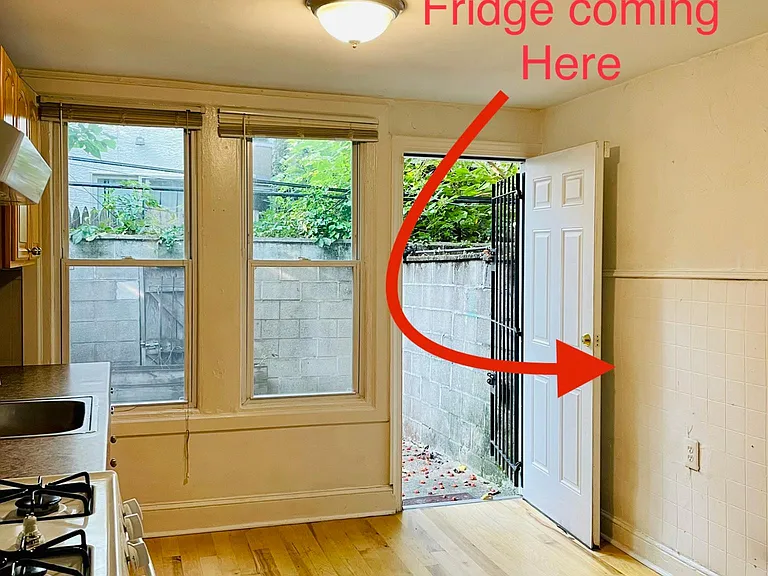 2233 Sears St — Photo 6