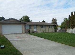 125 Canyon Ct, Richland, WA 99352