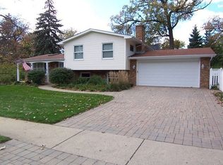 150 S Seymour Ave, Grayslake, IL