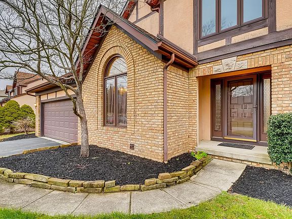 2nd image of 13070 Heatherstone Cir NW