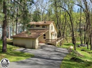 19419 Pleasantview Dr, Groveland, CA 95321