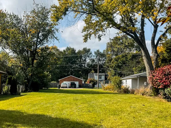 3108 Elisha Ave, Zion, IL 60099