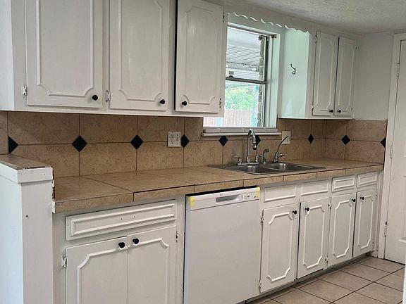 2nd image of 12102 Rhinebeck Dr