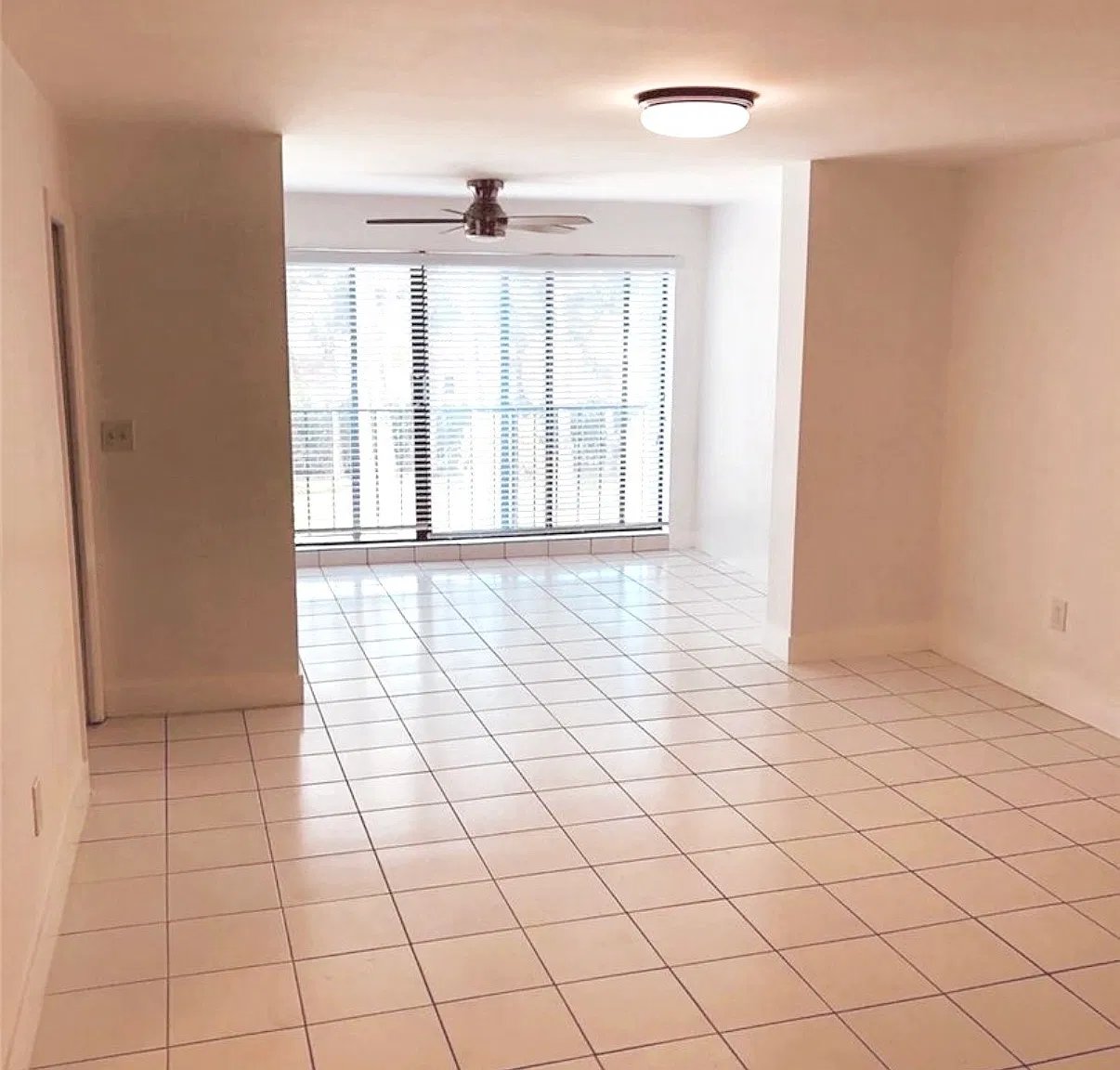 2 bed, 1212 sqft, $4,500 — Photo 4