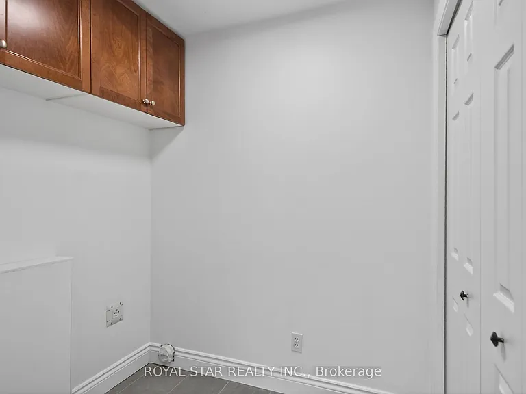 1448 Queensdale Ave — Photo 6