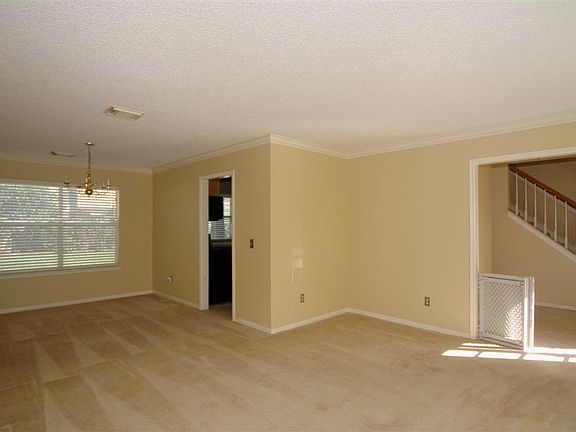 3rd image of 2114 Castle Dr