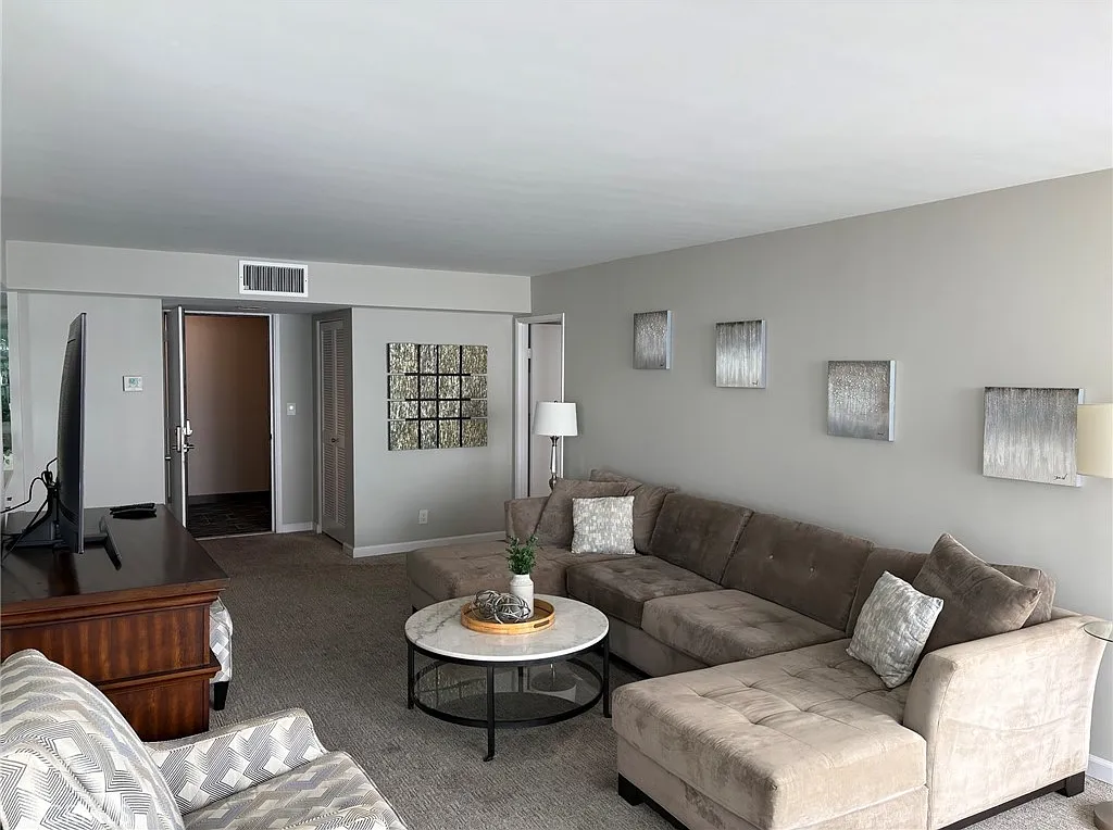 1 bed, 849 sqft, $5,800 — Photo 4