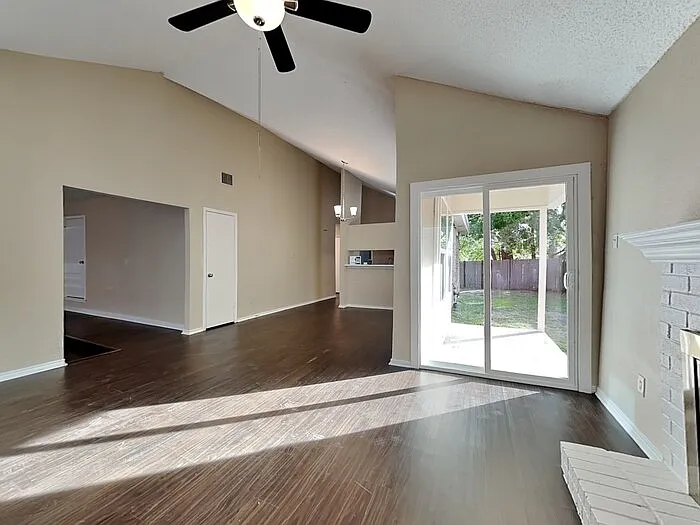 4030 Rustic Trl — Photo 3