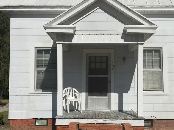 404 W Edgerton St, Dunn, NC 28334