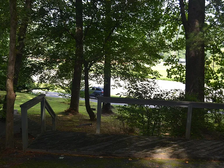 1416 Lake Emory Rd — Photo 2