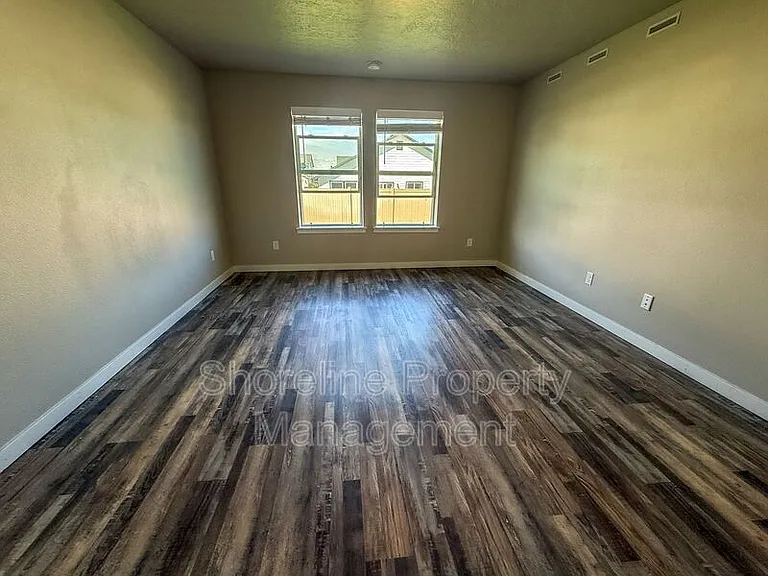 19304 Geneva Way — Photo 21