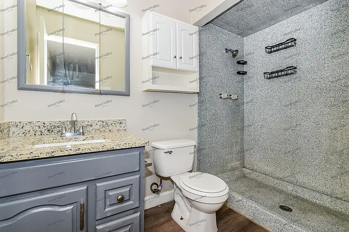 5805 Ridgecove Dr — Photo 7