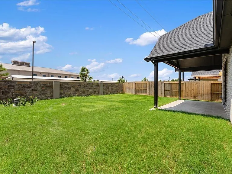 29751 Bur Creek Ln — Photo 41