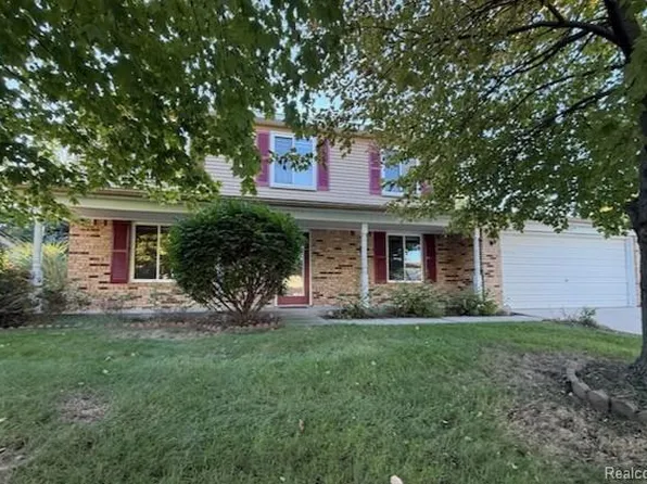 24349 Fairway Hills Dr, Novi, MI 48374