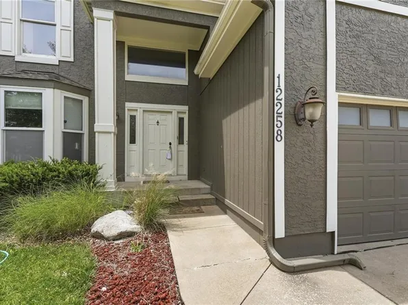 12258 S Rene St, Olathe, KS 66062