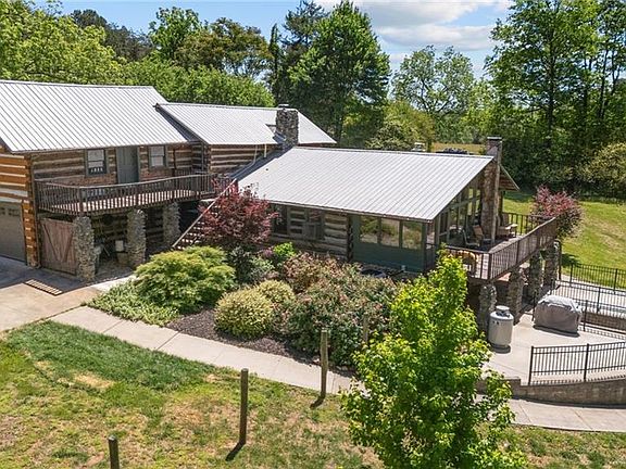 3rd image of 9584 Creek Farm Rd