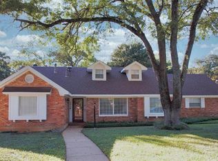 1716 Oak Hill Rd, Fort Worth, TX 76112
