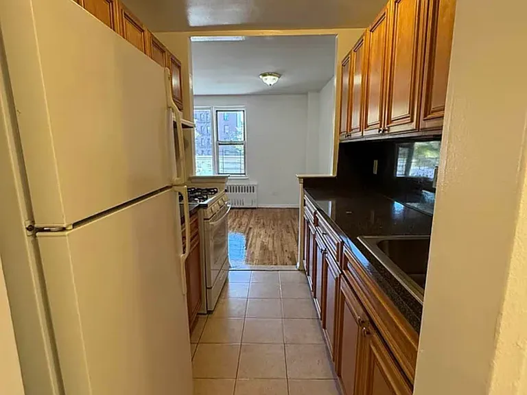 2020 Grand Concourse #32 — Photo 3