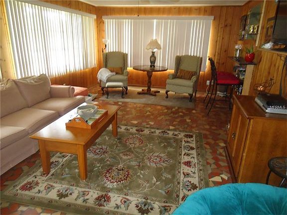 3rd image of 1221 Monterey Way