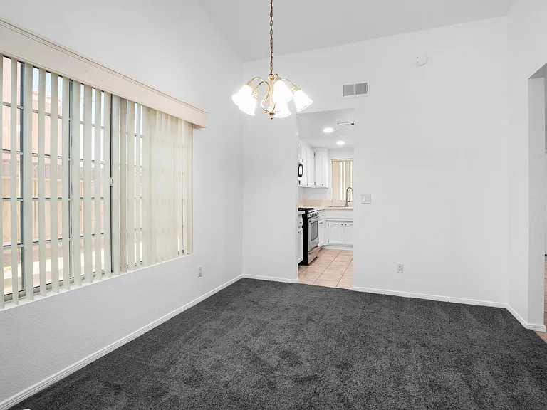10717 Keller Dr — Photo 5