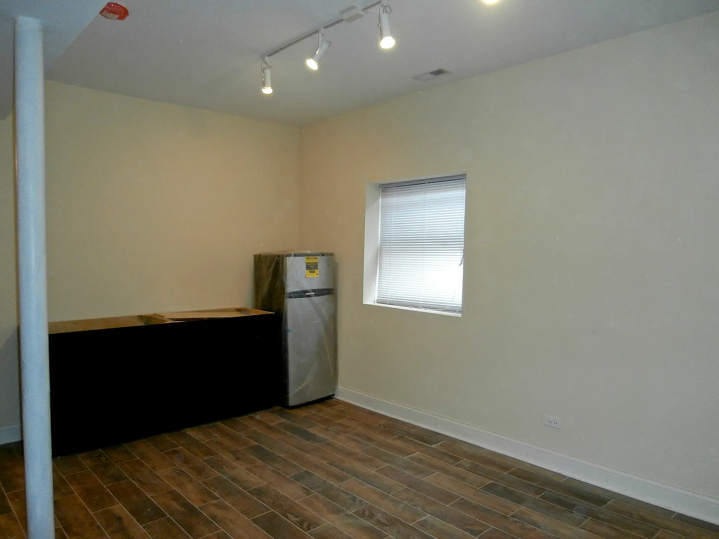 4 bed, 1800 sqft, $2,900 — Photo 3