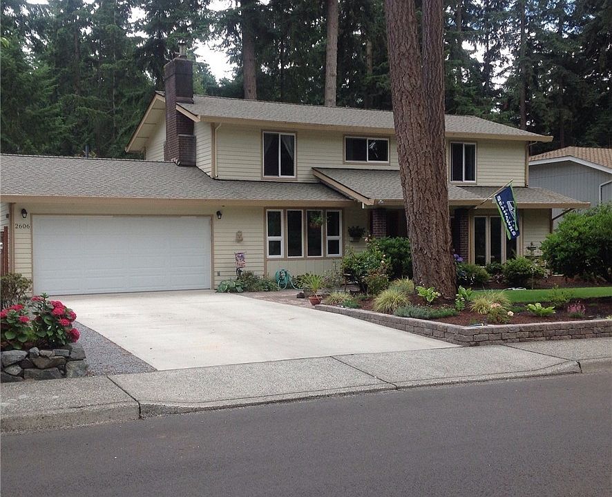 1st image of 2606 33rd Ave SE