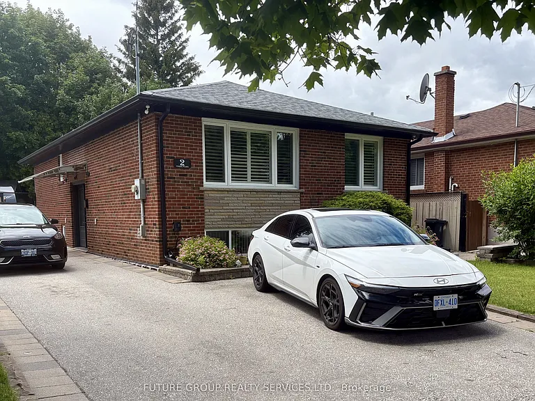 2 Fingal Pl #UPPER — Photo 1