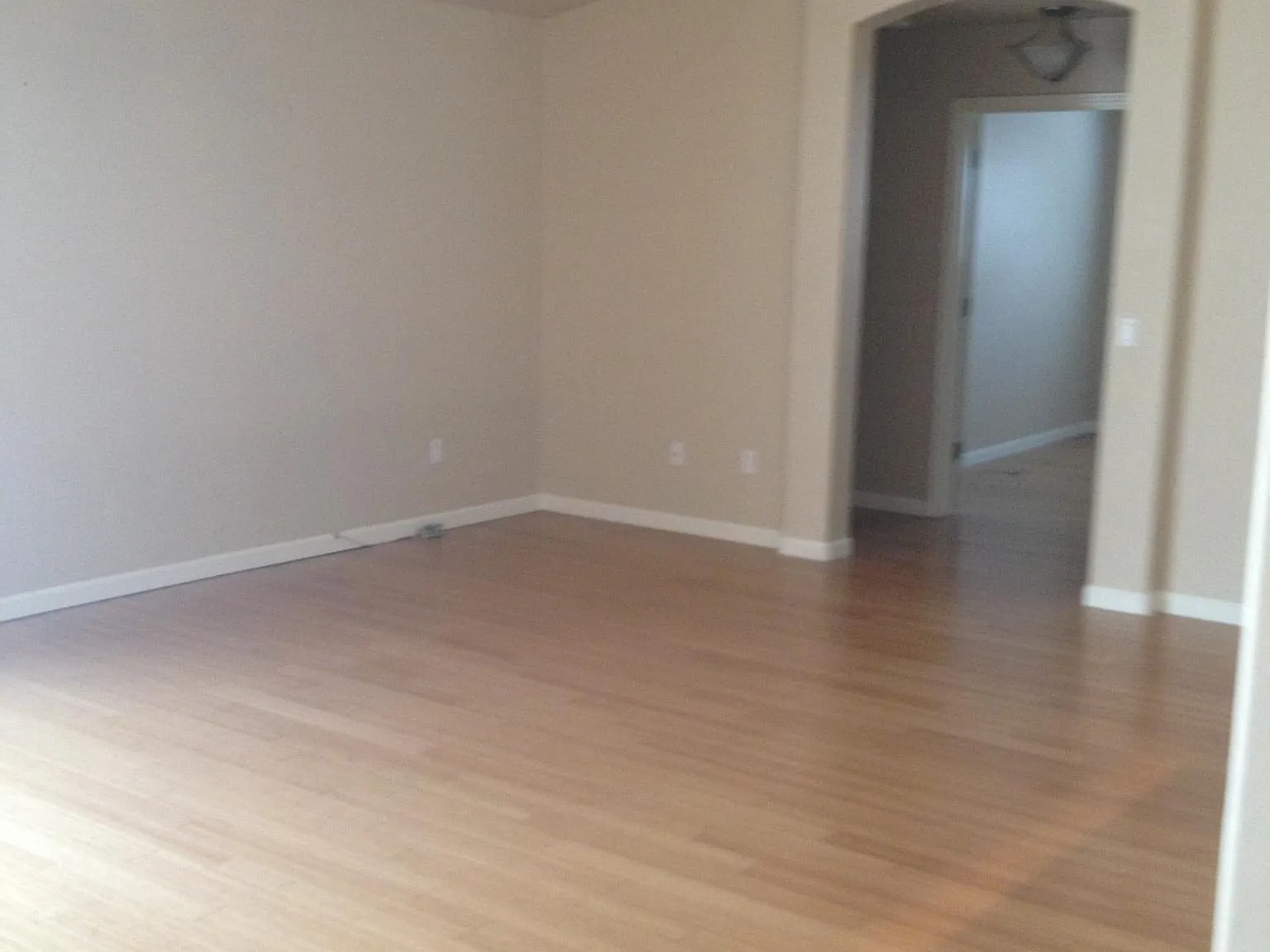 1288 E Linda Ln — Photo 2