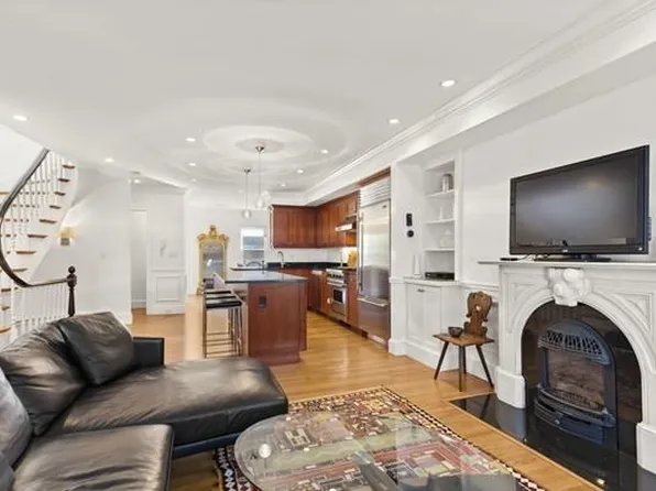 26 Rutland Sq APT 3, Boston, MA 02118