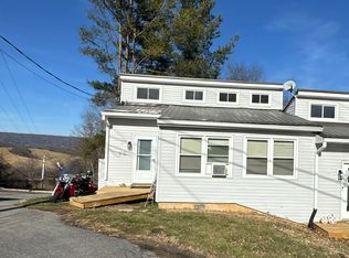 7074 Hickman Cemetery Rd #B, Radford, VA 24141