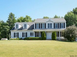 15 Bridle Path, Selkirk, NY 12158