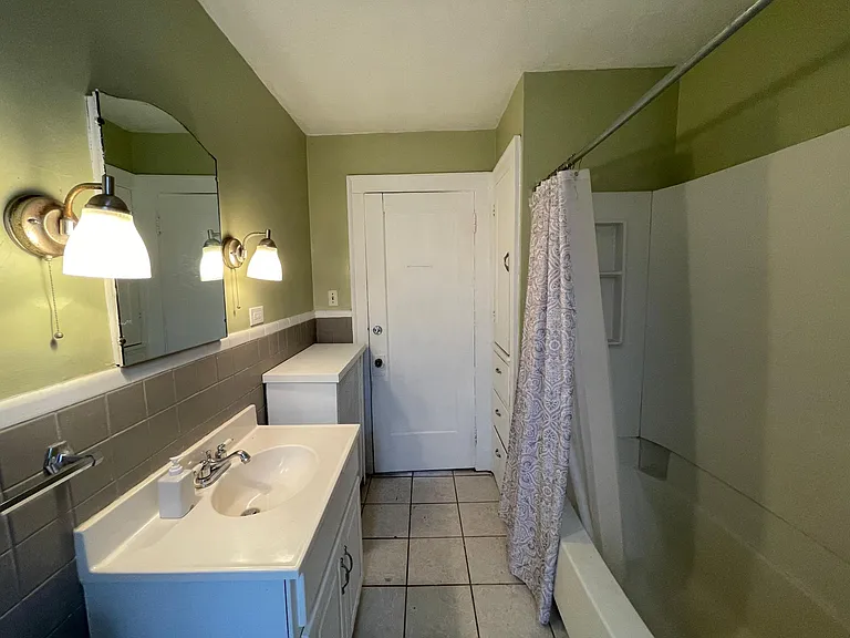 1551 Crest Rd — Photo 15