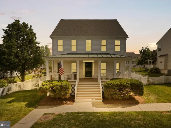 42903 Redfield St, Ashburn, VA 20147