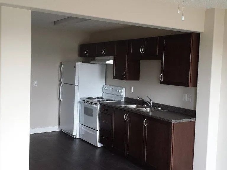 5211 45th Ave — Photo 15