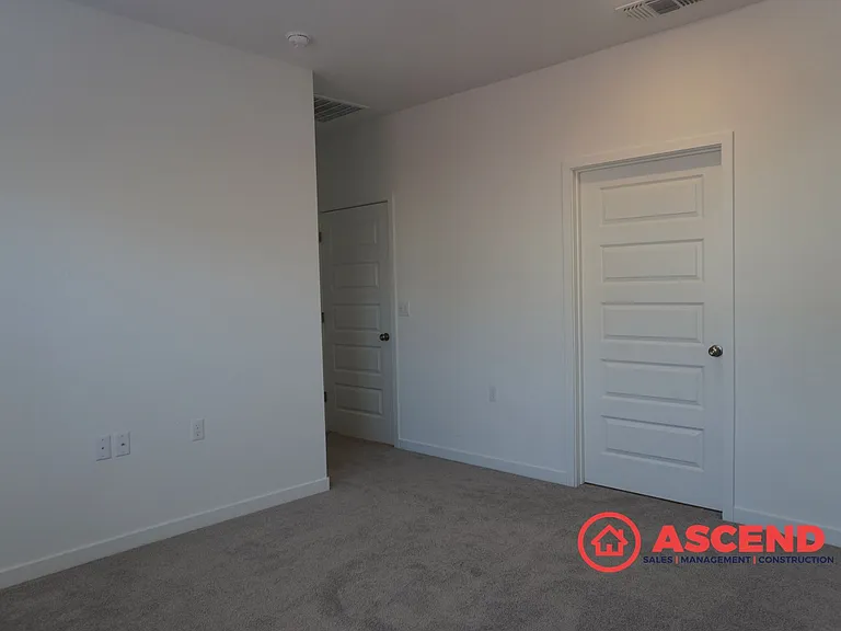 8206 Wandesford Dr — Photo 19