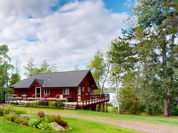303 South Shore Dr, Grand Marais, MN 55604