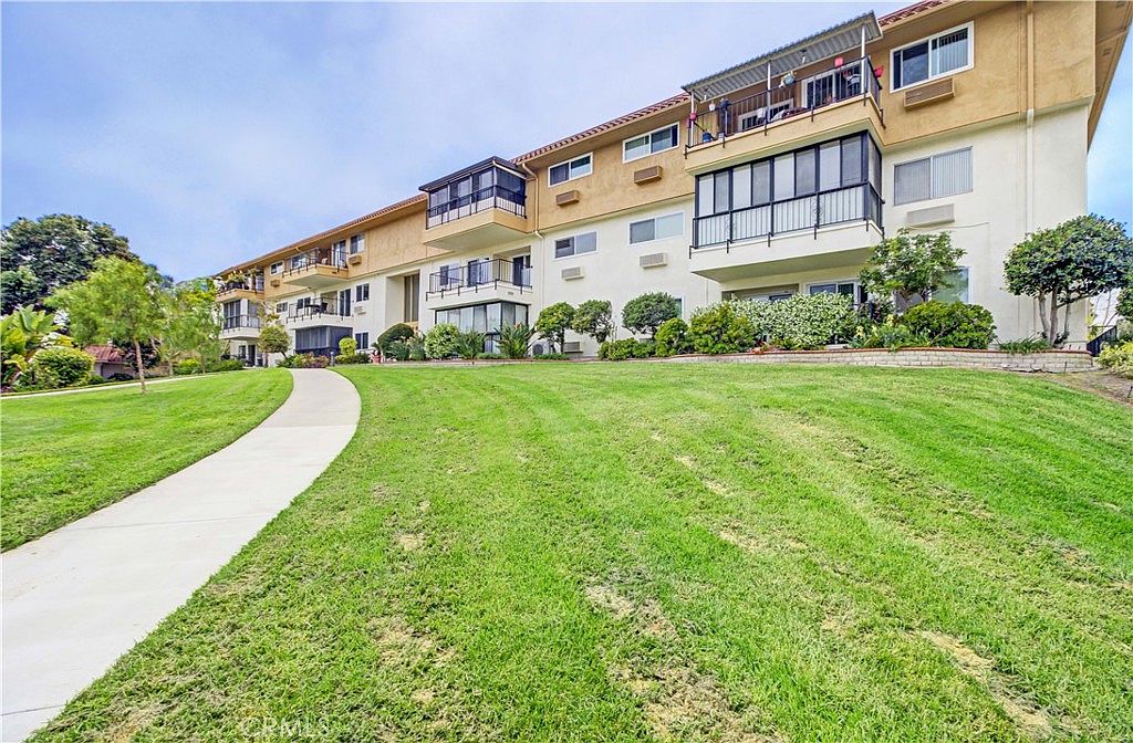 2355 Via Mariposa W Unit 2F