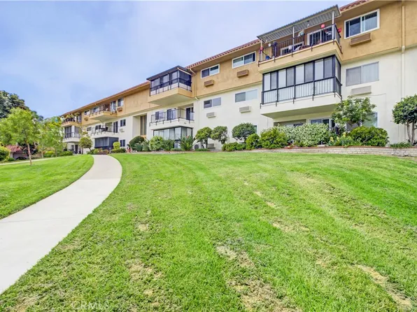 2355 Via Mariposa W Unit 2F, Laguna Woods, CA 92637