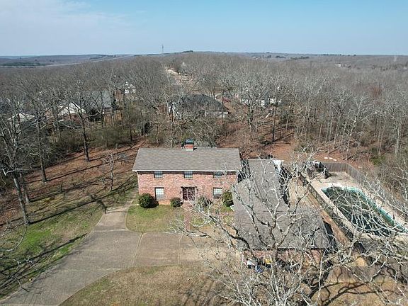 2nd image of 222 N Summit Dr