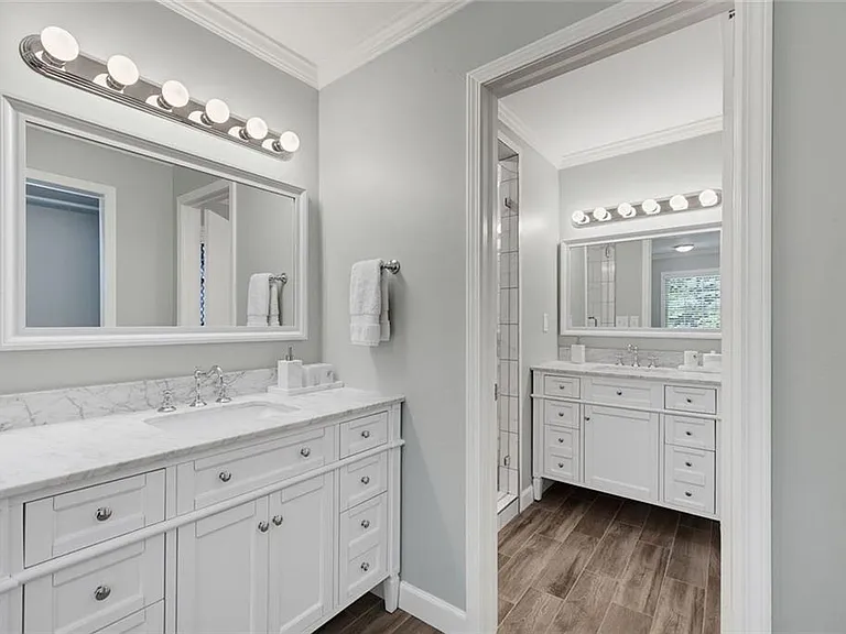 4966 Cambridge Dr — Photo 14