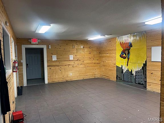 4th image of 810 & 812 W Oak St