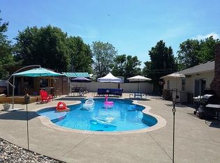 903 N Meadows Cir, Greenfield, IN 46140