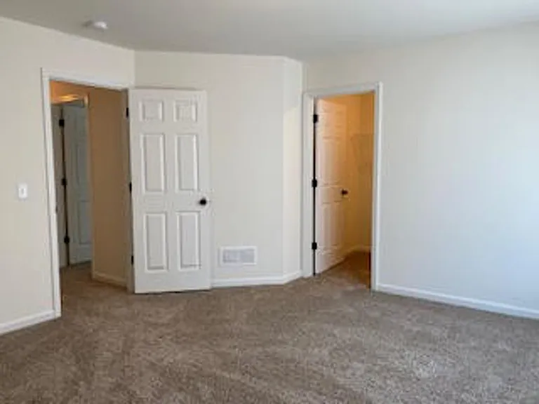 Quail Run Apartments and Townhomes — Photo 18