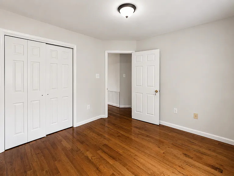 8121 Crabapple Ln — Photo 9
