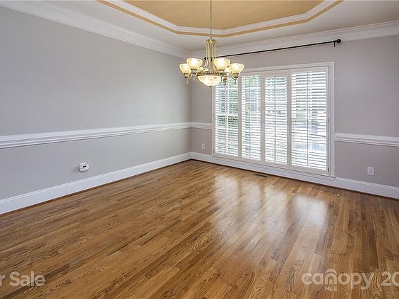 5th image of 2308 Howerton Ct