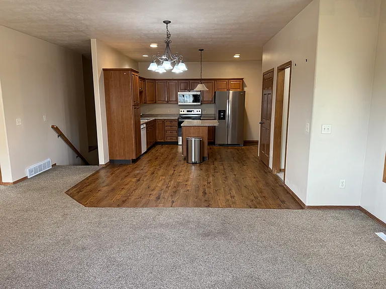 7603 S Peregrine Pl — Photo 2