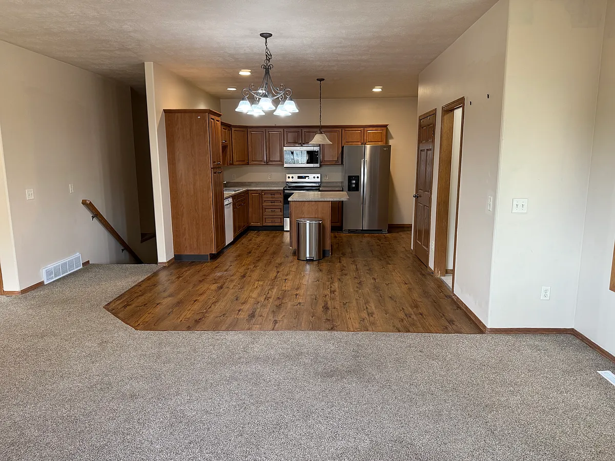 Building Photo - 7603 S Peregrine Pl